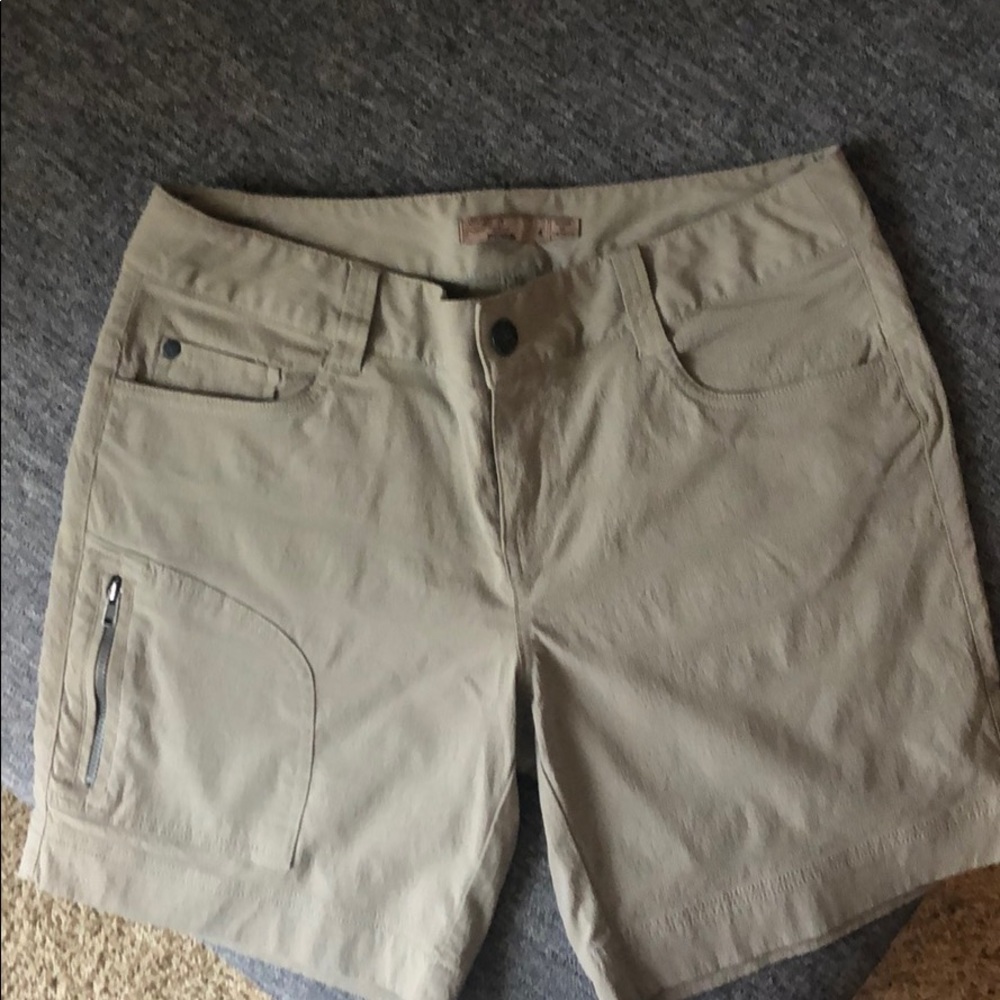 Prana size 4 khaki walking short.